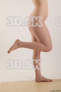 Leg flexing reference of nude Hazel 0007